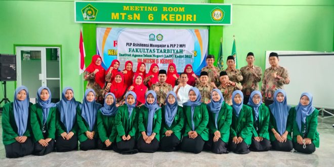 Foto bersama PLP Asisten Mengajar dan PLP 2 MPI IAIN Kediri 2025
